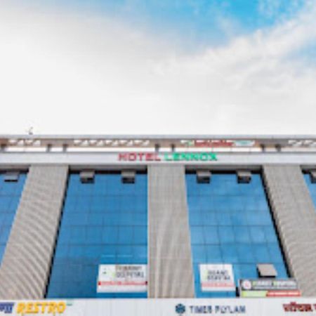Lennox Hotel , Surat Dış mekan fotoğraf