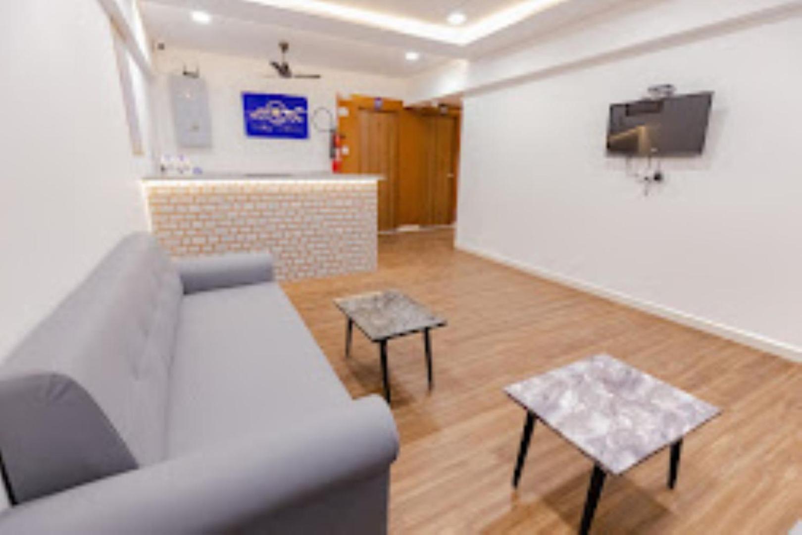 Lennox Hotel , Surat Dış mekan fotoğraf