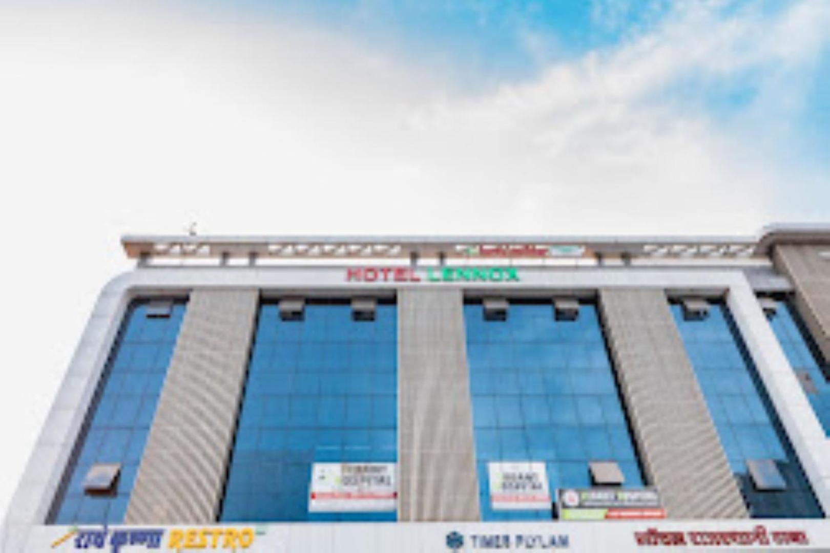 Lennox Hotel , Surat Dış mekan fotoğraf