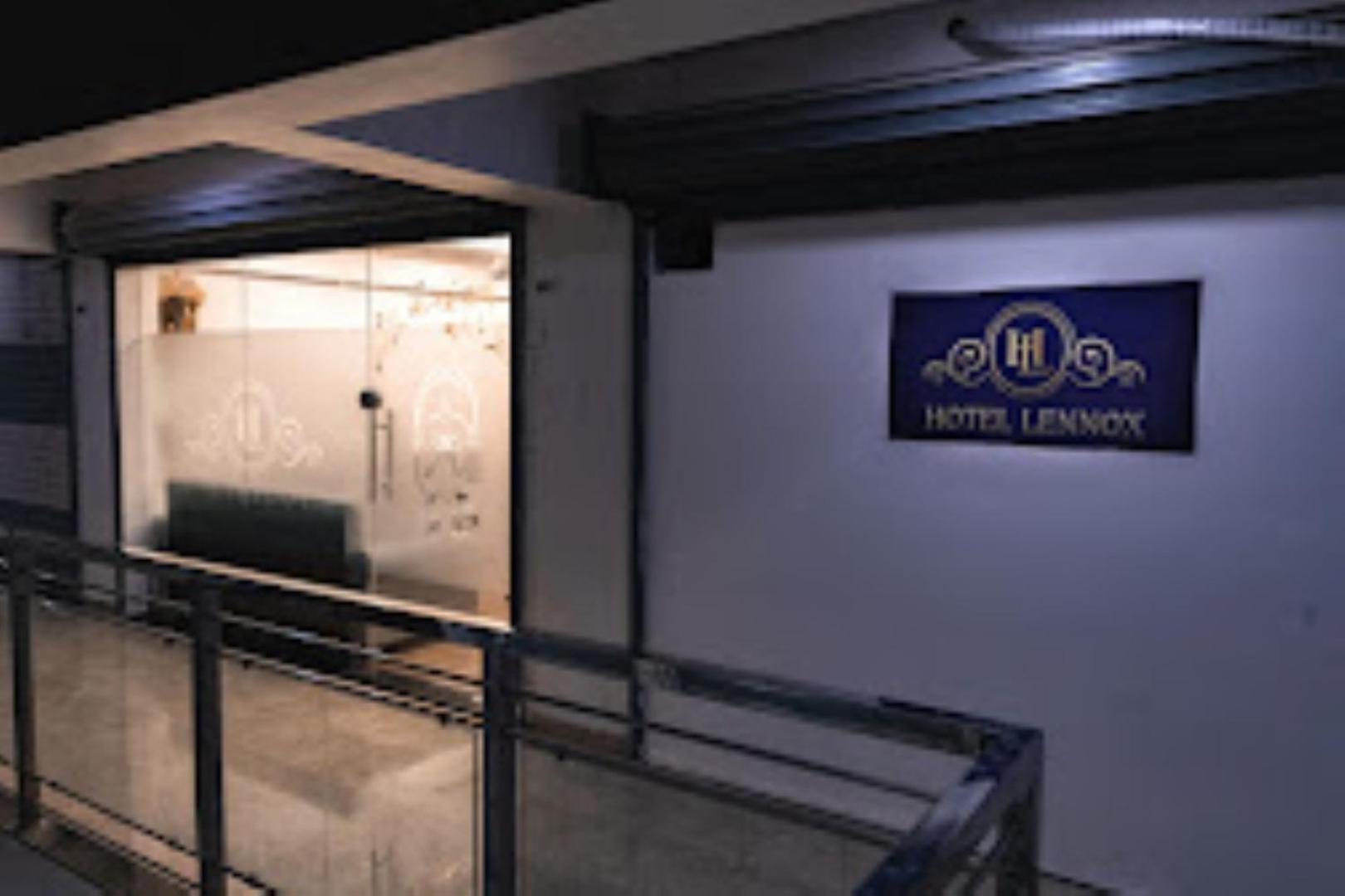 Lennox Hotel , Surat Dış mekan fotoğraf